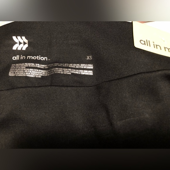 NWT Women’s Black High-Rise Leggings - Picture 4 of 5